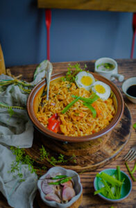 "Spicy stir fried vegetable noodles - www.kitchenmai.com"