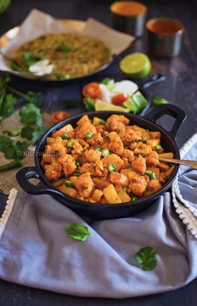 "spicy Aloo gobhi masala - www.kitchenmai.com"