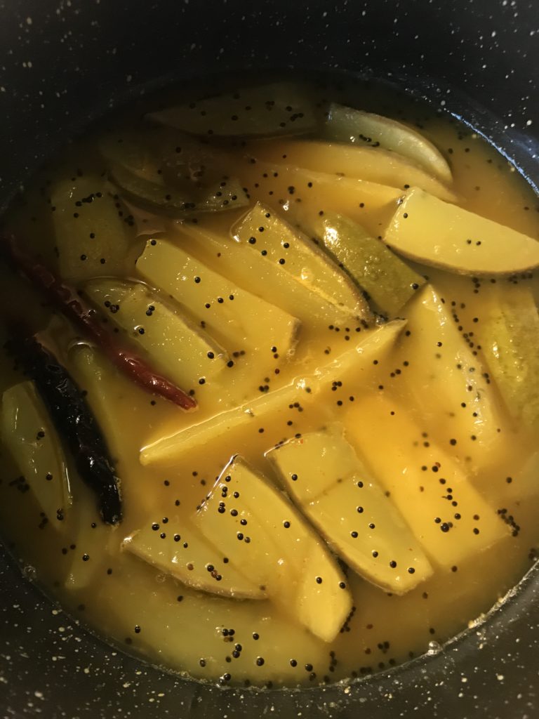 Kancha aamer chatni (Bengali style raw mango chutney) – Kitchen Mai