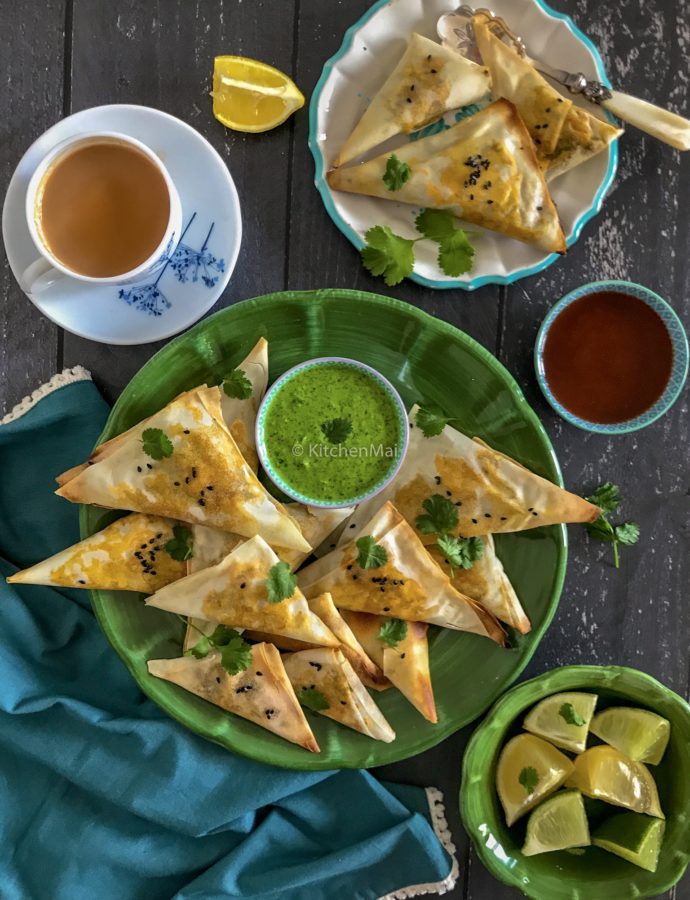 Baked chicken keema samosa