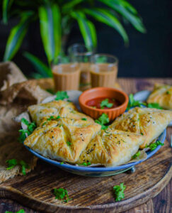 "Masala egg puff recipe - www.kitchenmai.com"