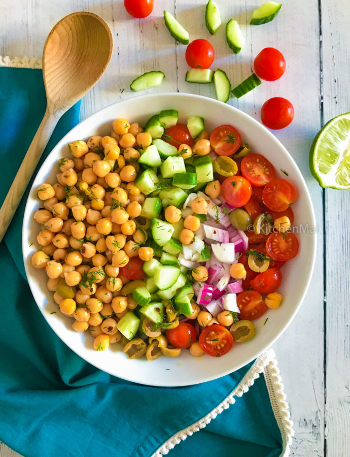 Tangy chickpea salad