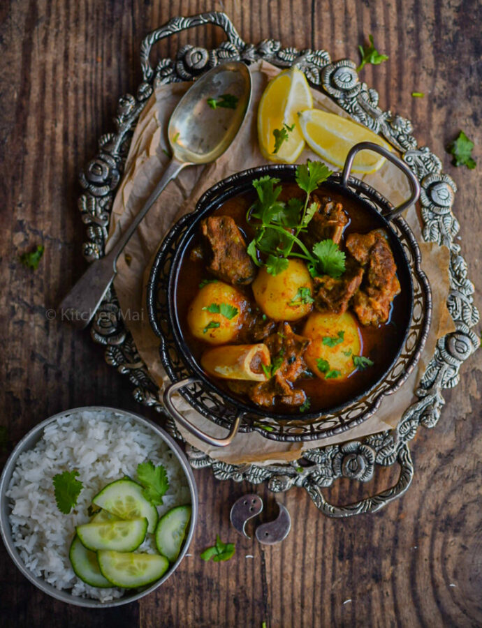 Bengali style mutton curry (mangsher jhol)