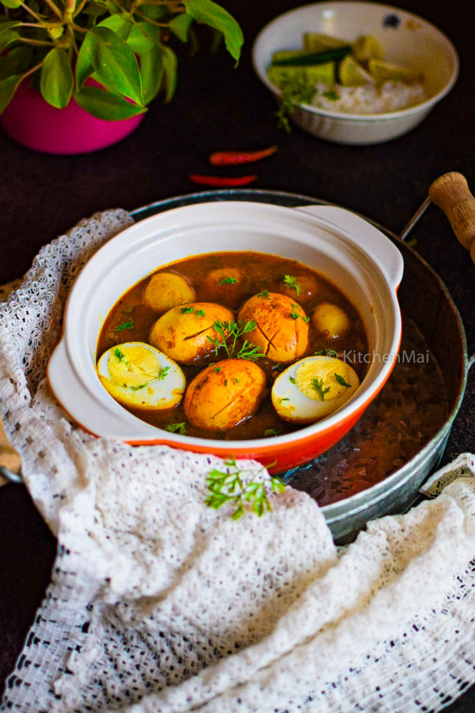 "Potatoes and capsicum egg curry - www.kitchenmai.com"