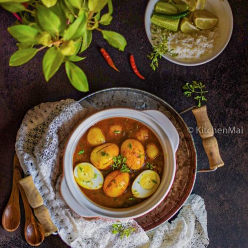 "Potatoes and capsicum egg curry - www.kitchenmai.com"