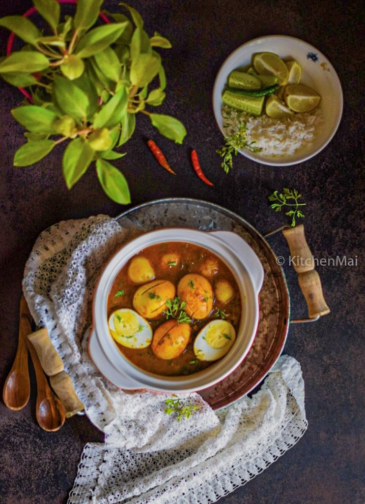 "Potatoes and capsicum egg curry - www.kitchenmai.com"