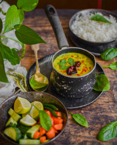 "Palak kadhi (spinach in yoghurt sauce) - www.kitchenmai.com"