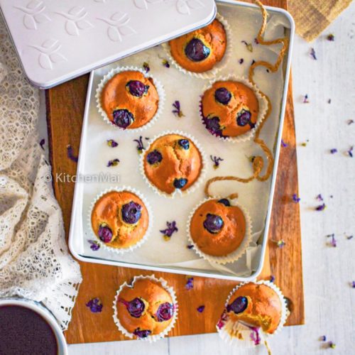 "healthy banana blueberry cup cakes - www.kitchenmai.com"