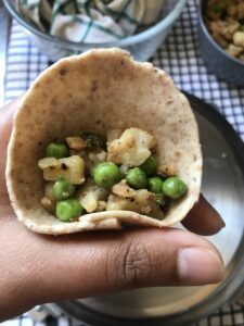 "singara bengali potatoes and cauliflower samosa - www.kitchenmai.com"