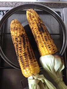 "Mumbai street style roasted corn - www.kitchenmai.com"