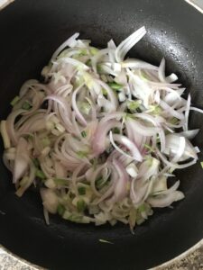 "Prawns with spring onions and fenugreek - www.kitchenmai.com"