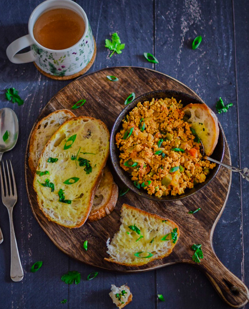 "Egg bhurji (spicy scrambled eggs) - www.kitchenmai.com"