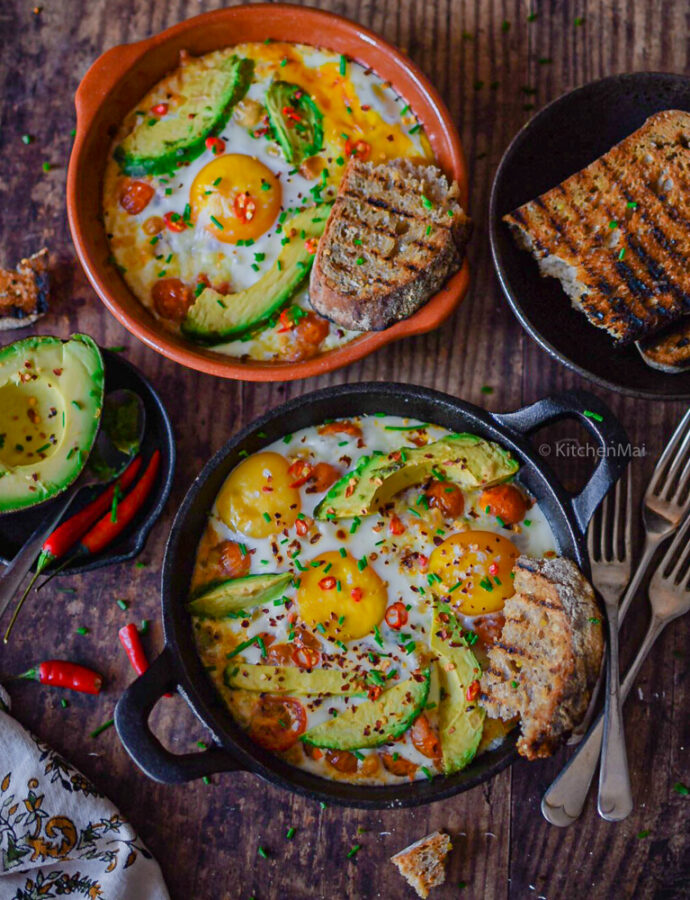 Baked eggs with avocado