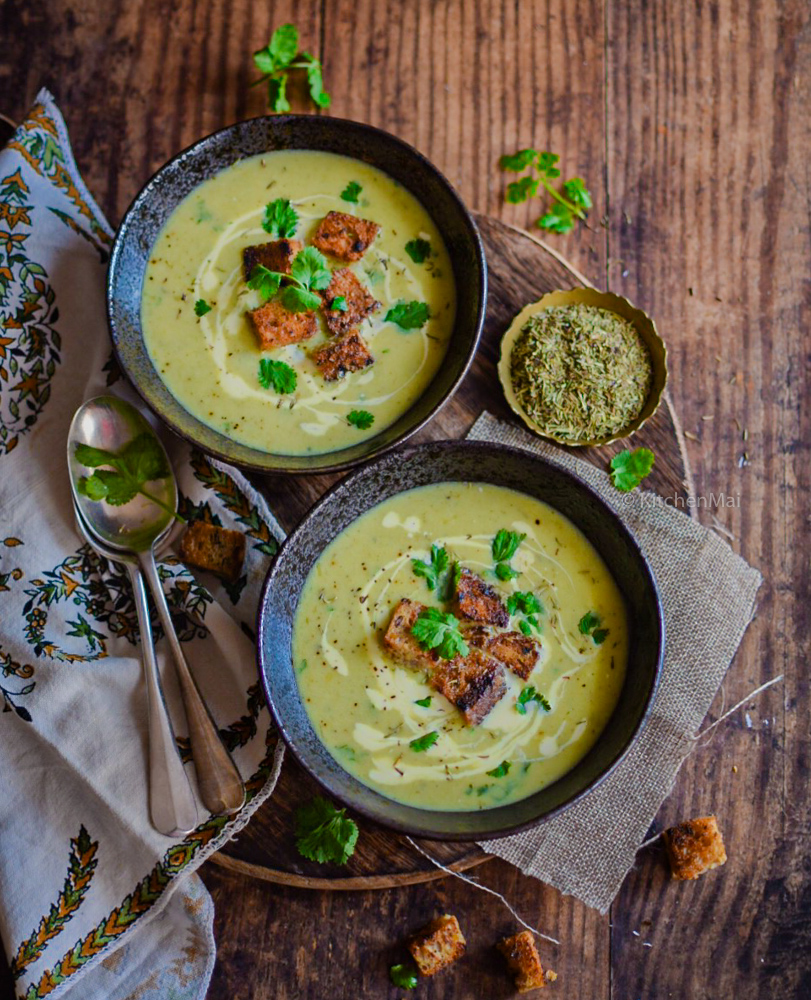 "Italian garlic soup - www.kitchenmai.com"