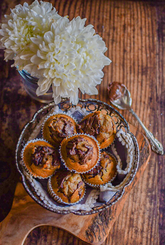 "Nutella swirl banana muffins - www.kitchenmai.com"