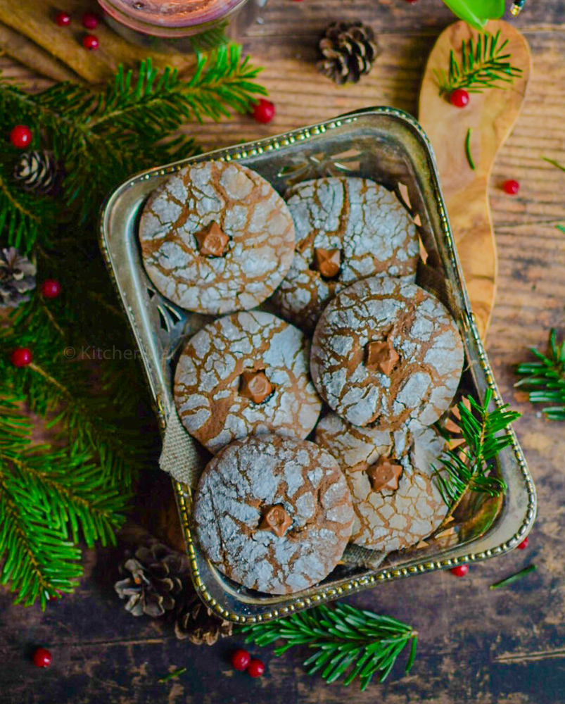 "Chocolate and coffee crinkle cookies - www.kitchenmai.com"