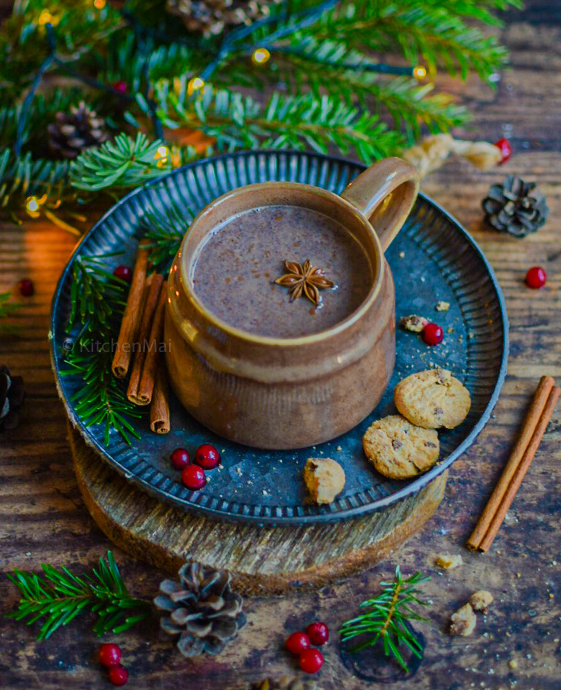 "Chai spiced hot chocolate - www.kitchenmai.com"
